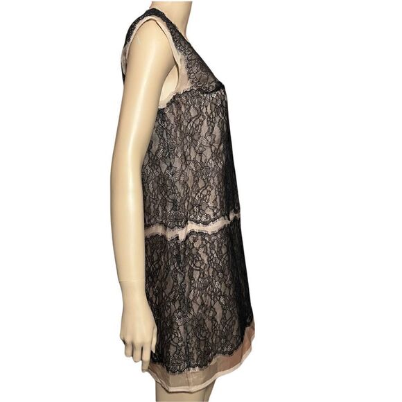 NWOT BCBG Maxazria Lace Dress - Picture 6 of 15